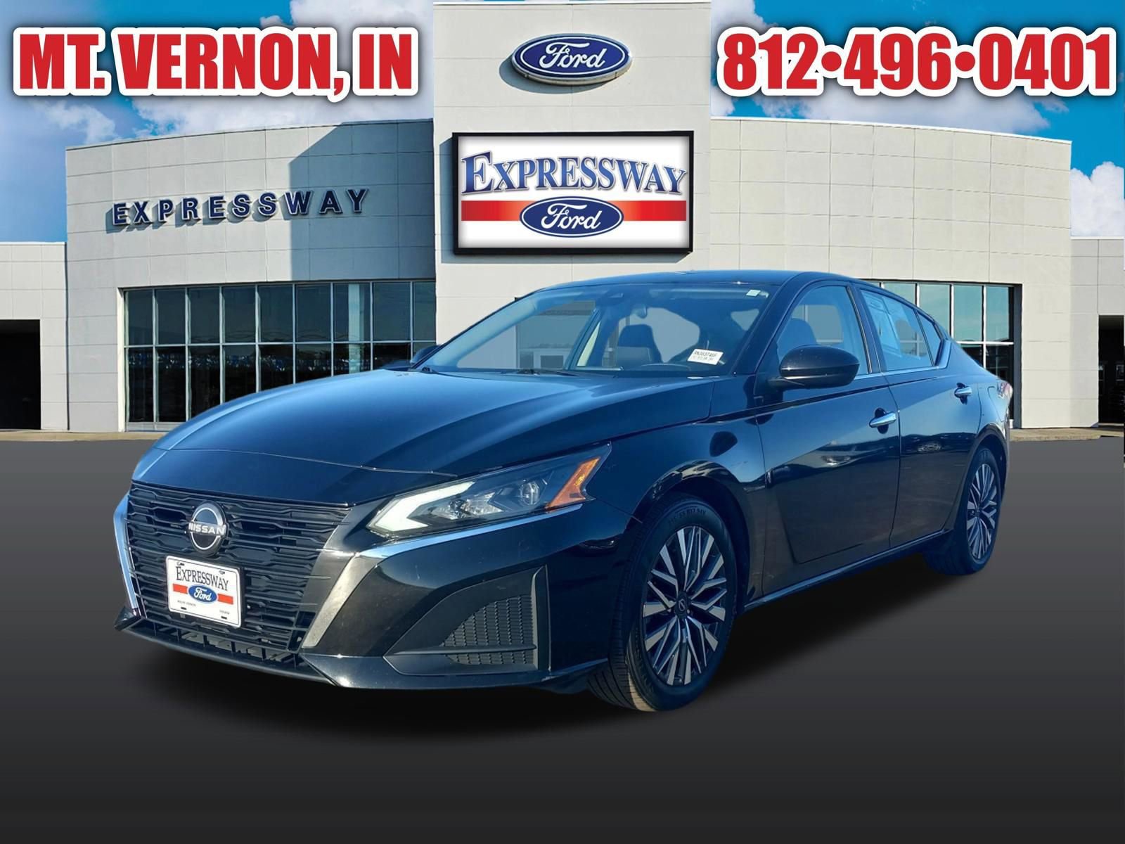 Used 2024 Nissan Altima 2.5 SV FWD image 2