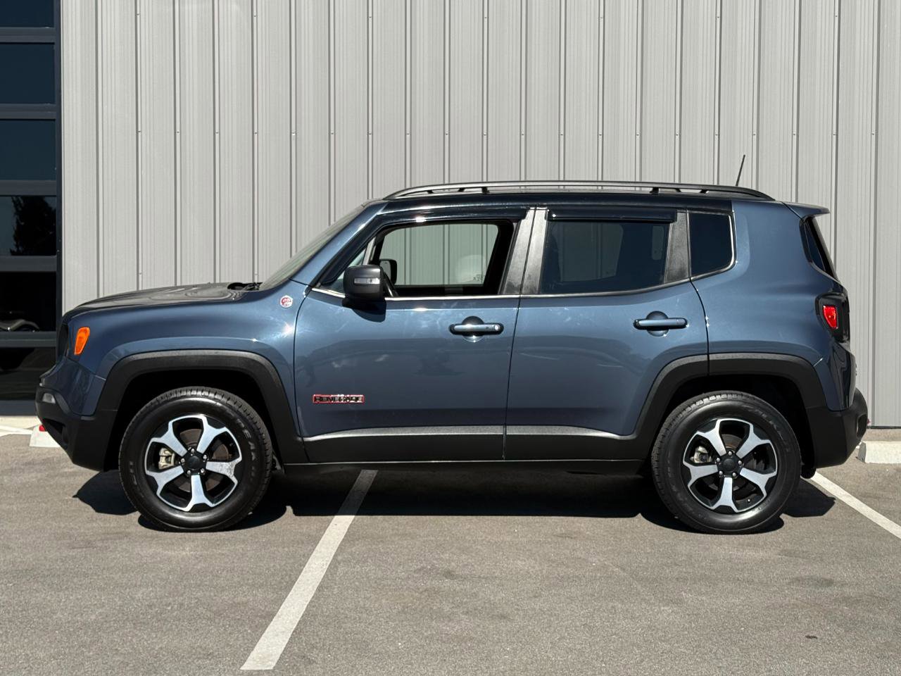 Used 2021 Jeep Renegade Trailhawk w/ Sun & Sound Group image 8