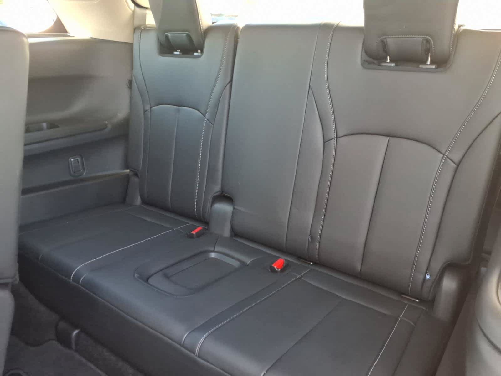 Certified 2026 INFINITI QX60 Luxe w/ Cargo Package AWD/4WD image 14
