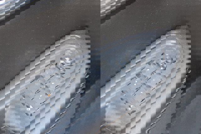 Used 2015 GMC Acadia SLE image 21