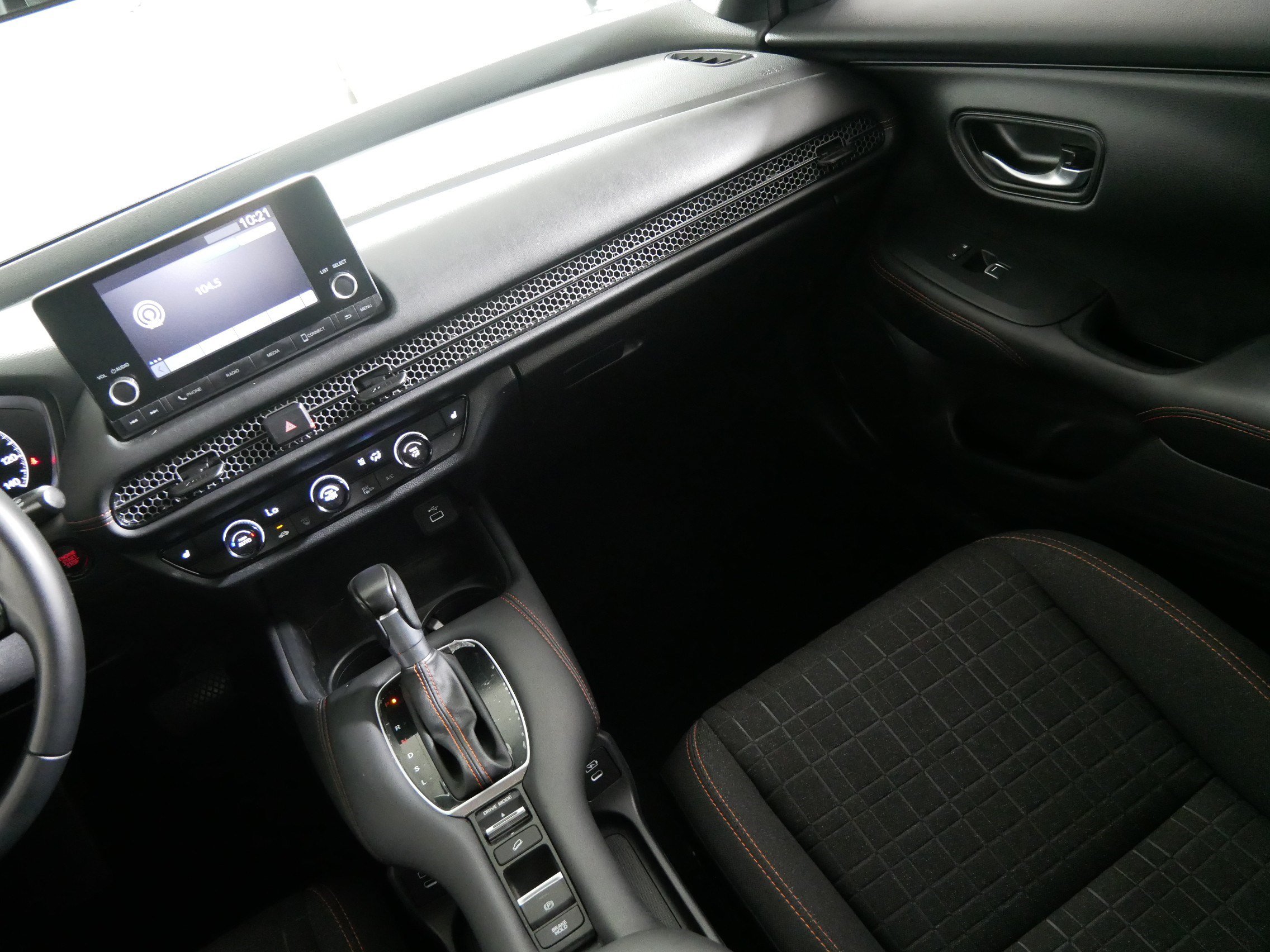 Used 2025 Honda HR-V Sport image 11