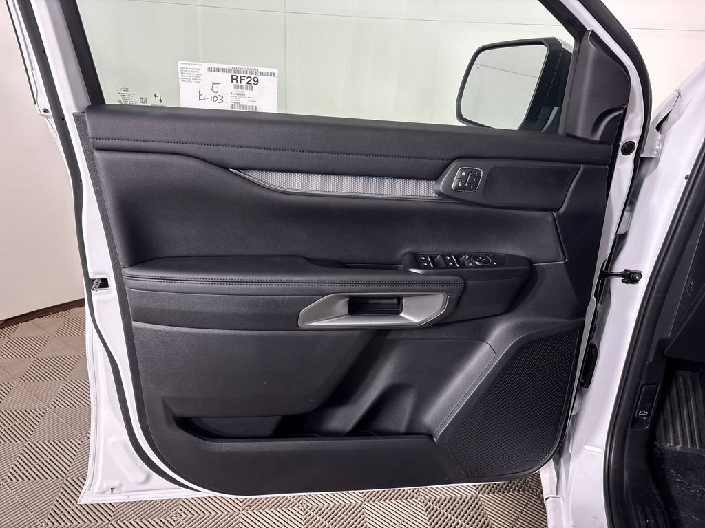 New 2026 Ford Ranger Lariat w/ Black Appearance Package RWD image 17