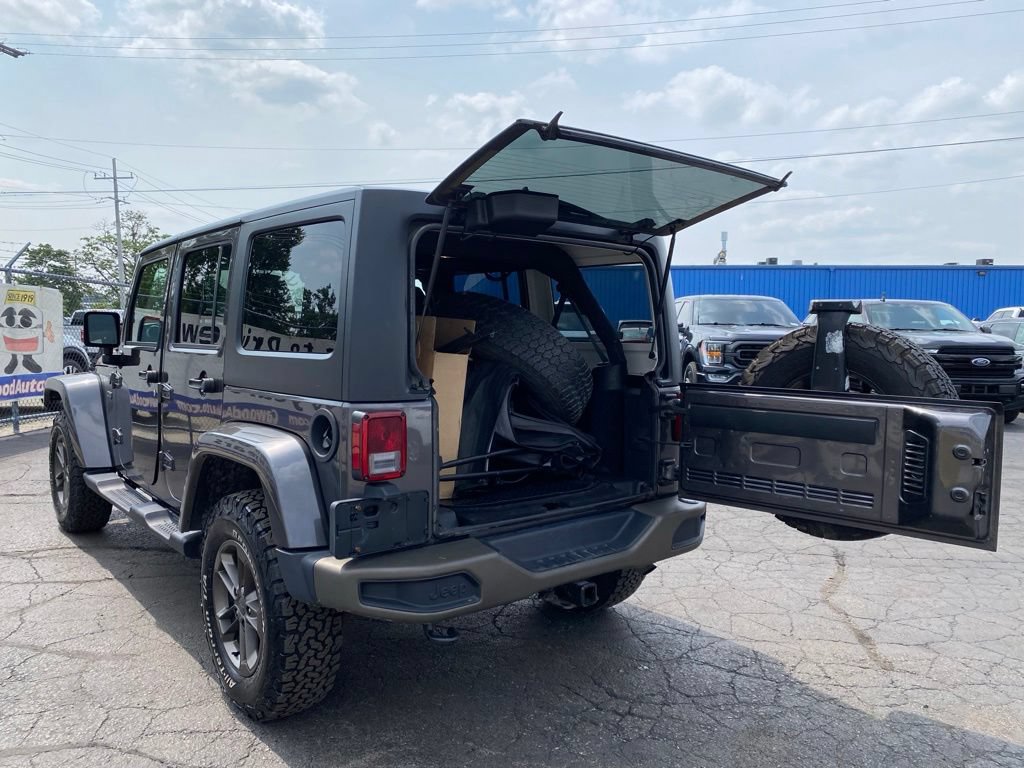 Used 2016 Jeep Wrangler Unlimited Sahara AWD/4WD image 5