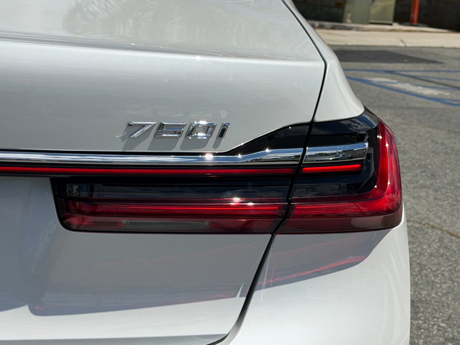 Certified 2022 BMW 750i xDrive image 16