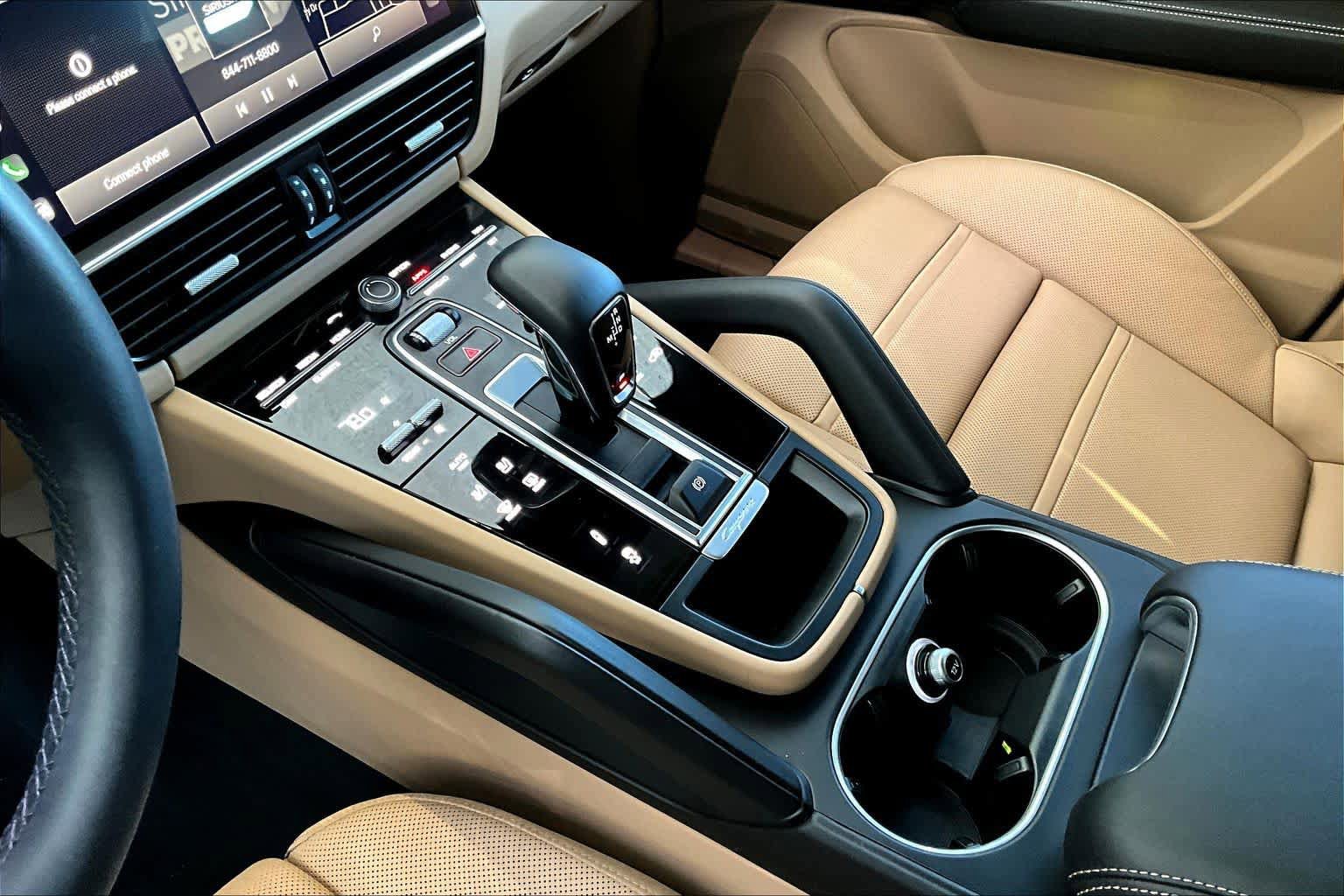 Used 2023 Porsche Cayenne image 17