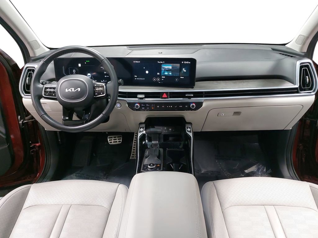 Used 2024 Kia Sorento SX image 9
