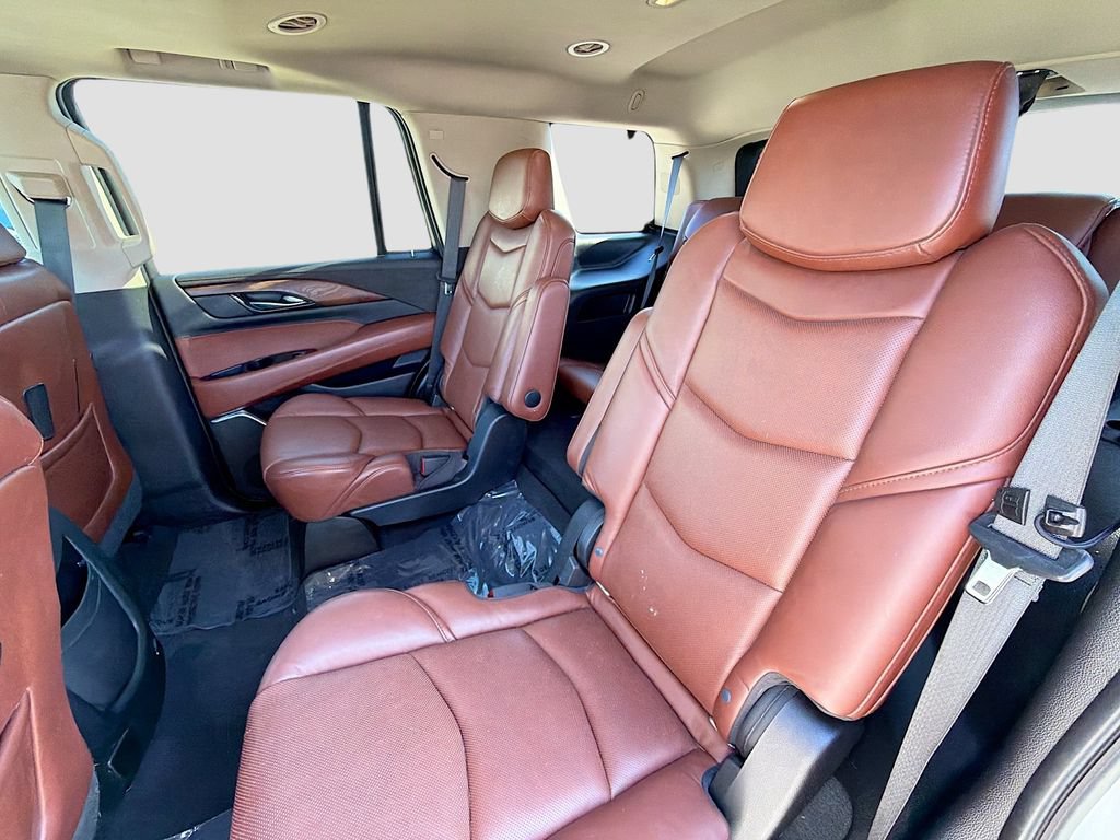 Used 2020 Cadillac Escalade Luxury RWD image 23