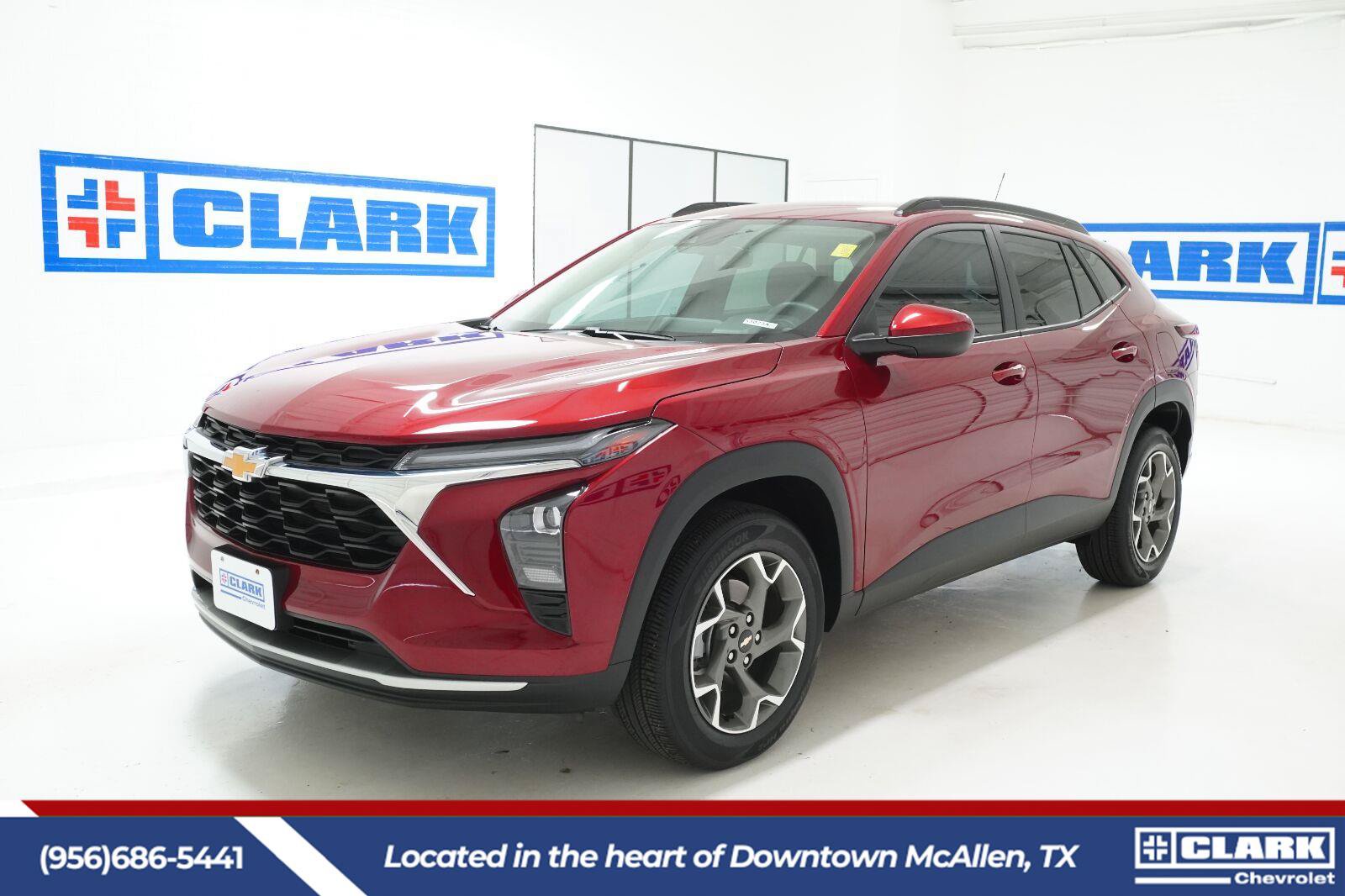 Used 2025 Chevrolet Trax LT w/ Driver Confidence Package FWD image 1