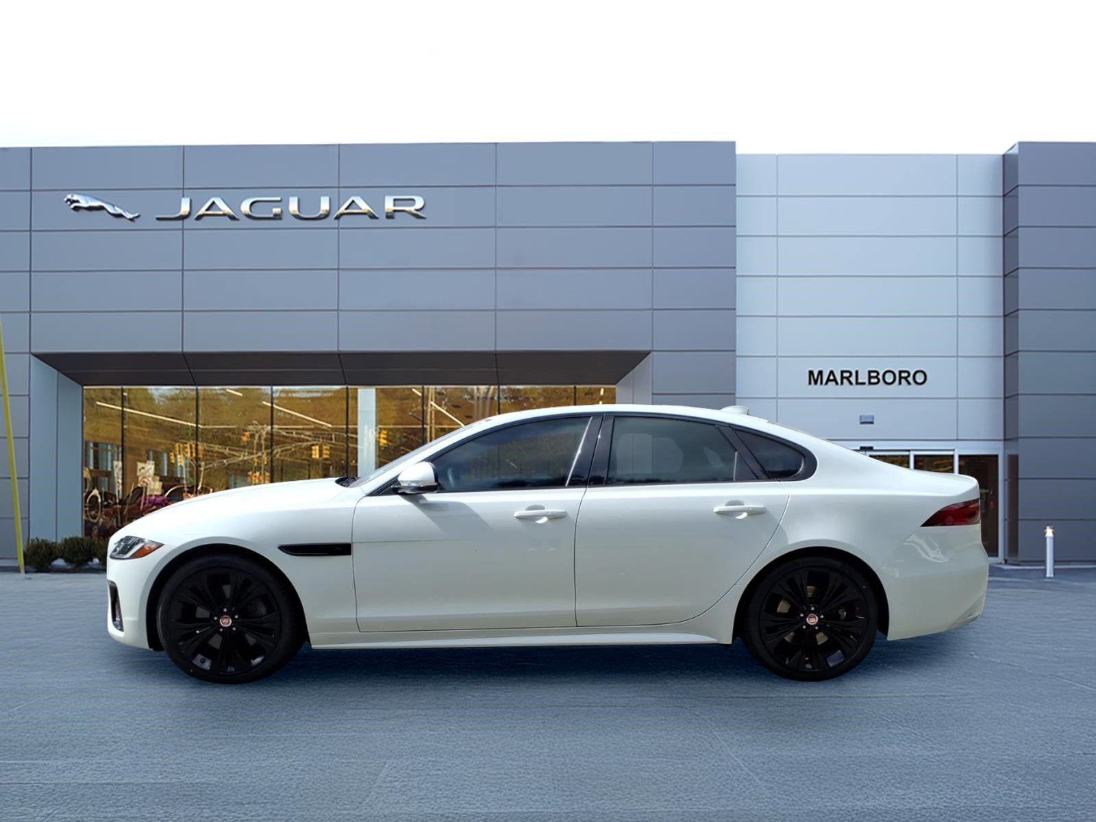 Certified 2022 Jaguar XF R-Dynamic SE AWD/4WD image 6