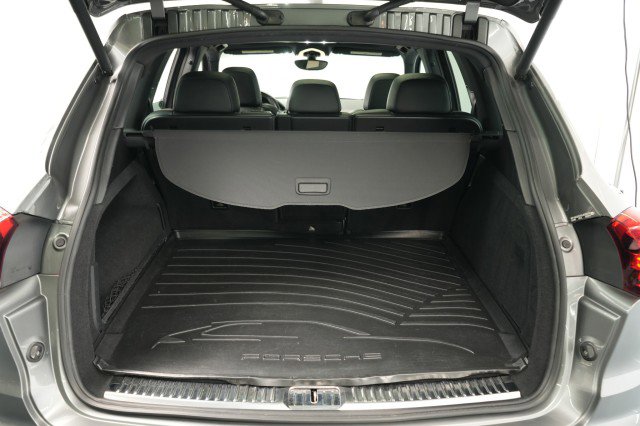Used 2016 Porsche Cayenne image 52