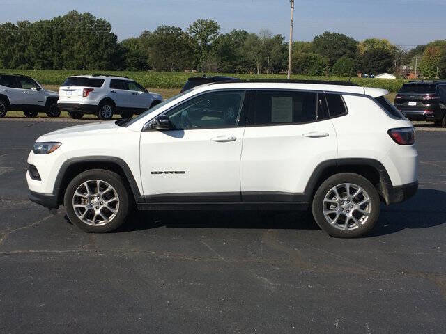 Used 2022 Jeep Compass Latitude image 6