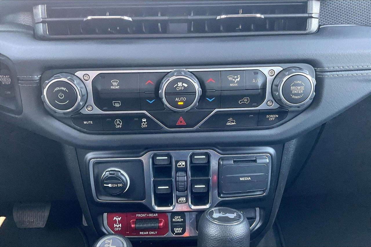 Certified 2025 Jeep Wrangler Unlimited Rubicon image 18