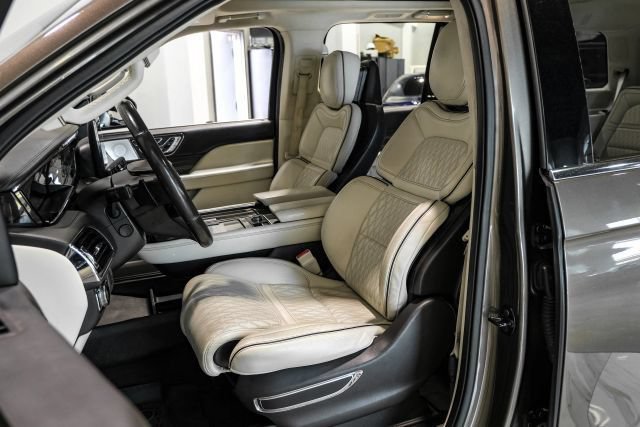 Used 2020 Lincoln Navigator Black Label w/ Cargo Convenience Package AWD/4WD image 29
