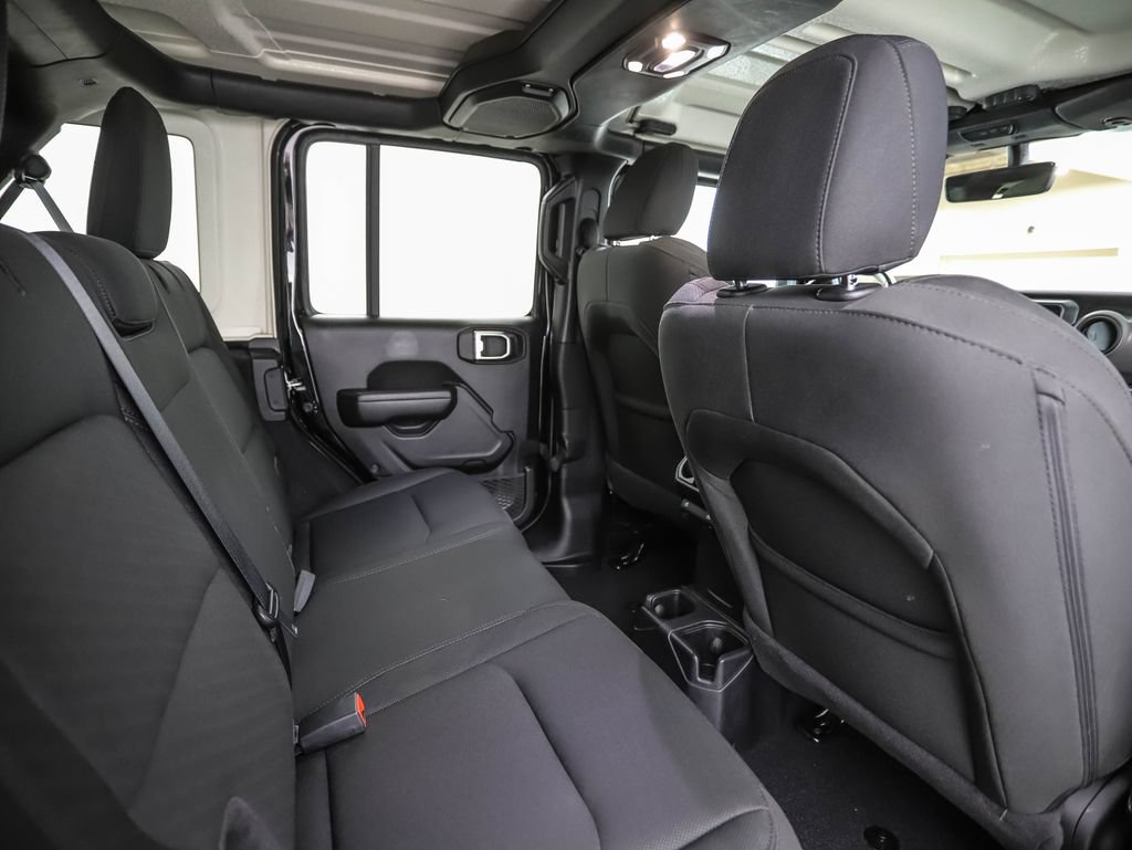 Used 2021 Jeep Wrangler Unlimited Sport AWD/4WD image 25