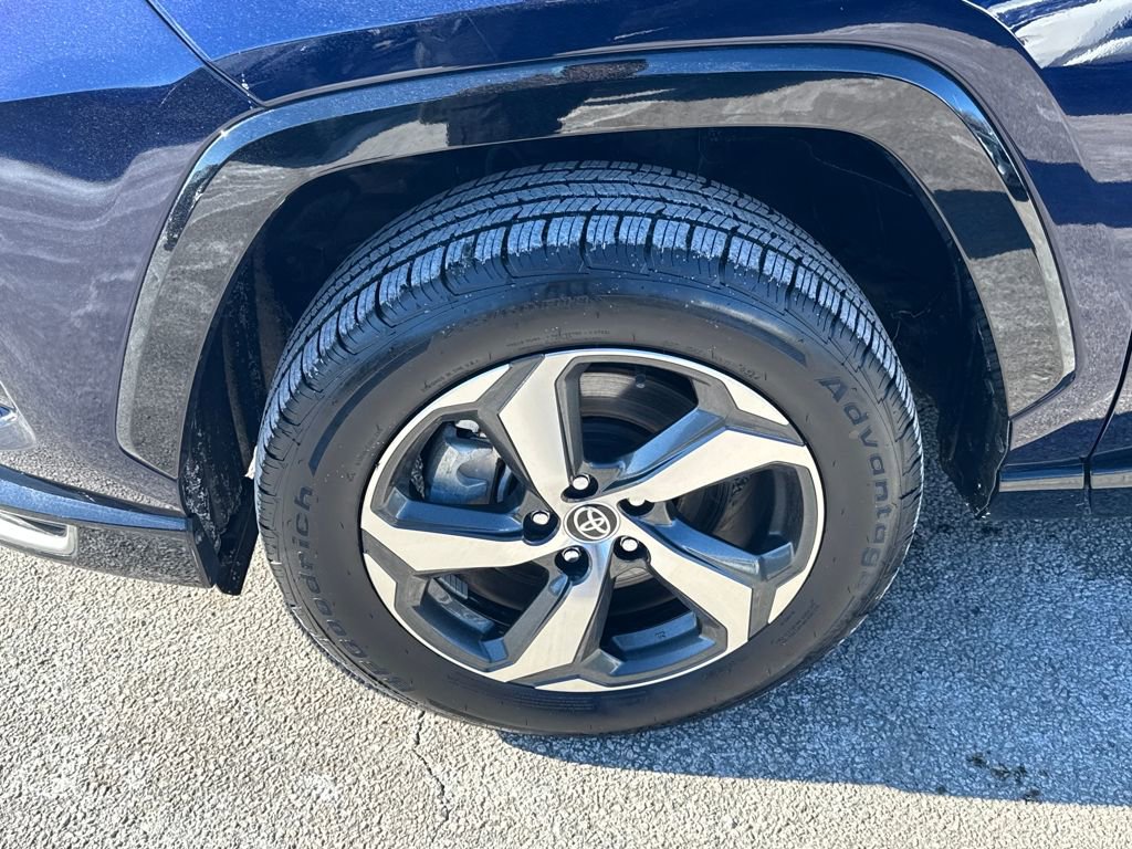 Used 2021 Toyota RAV4 SE image 41