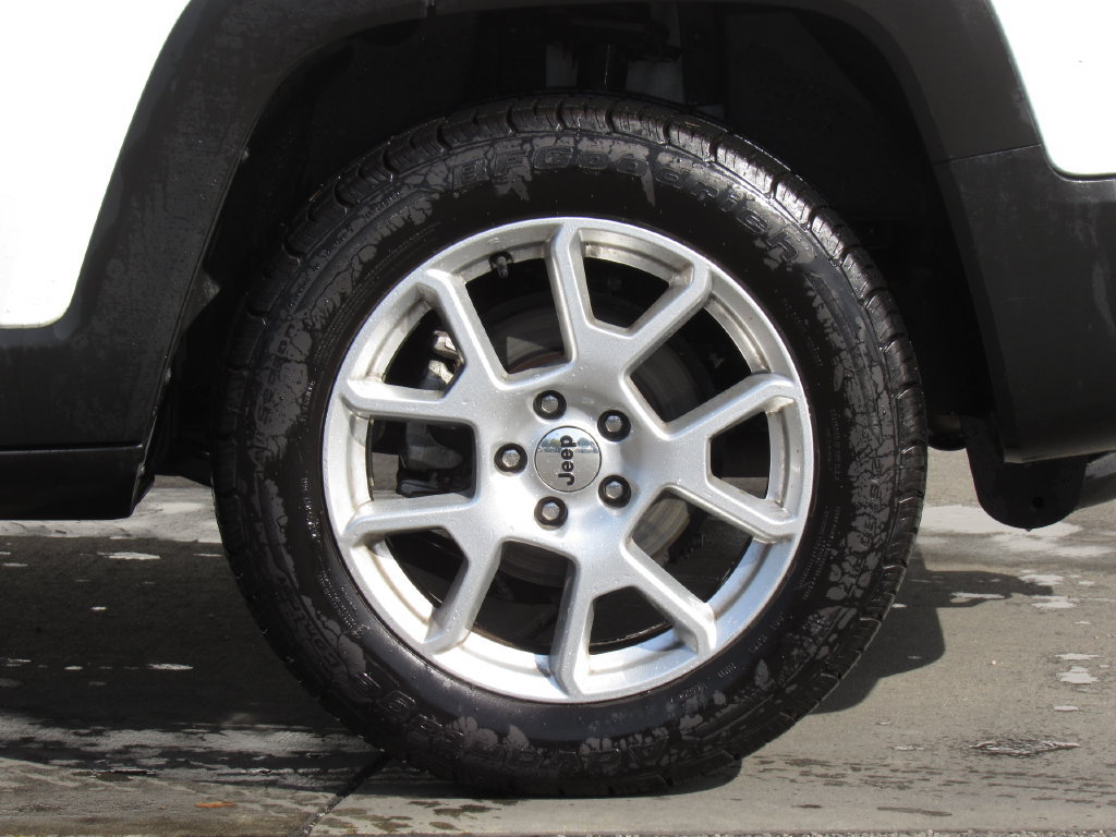 Used 2023 Jeep Renegade Latitude AWD/4WD image 10
