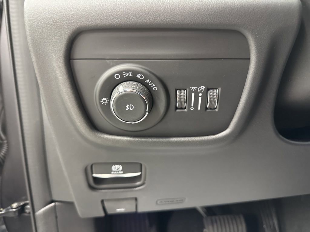 New 2026 Jeep Grand Cherokee Summit image 26