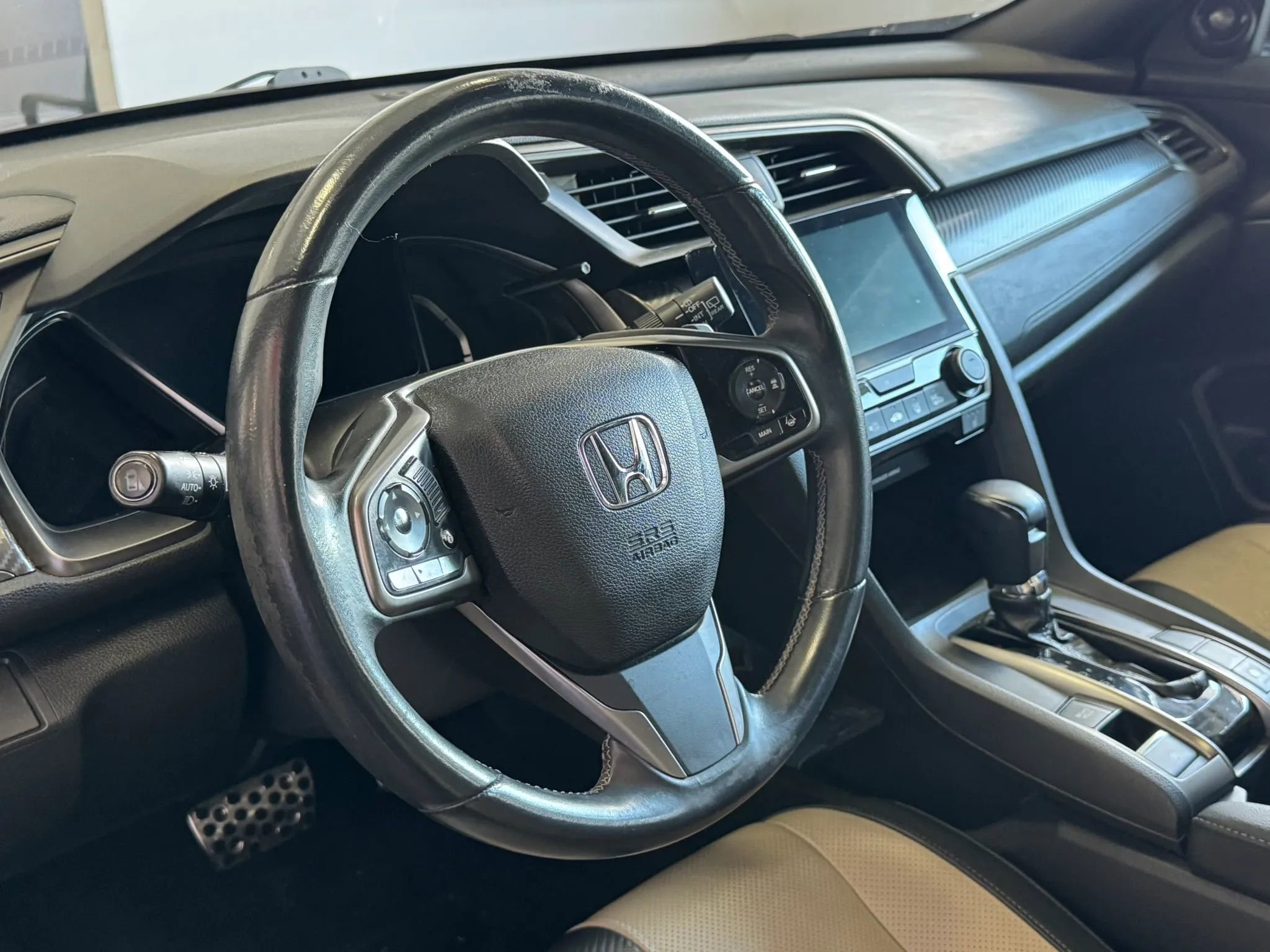 Used 2018 Honda Civic Sport Touring image 9