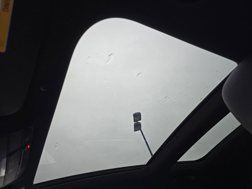 Certified 2022 Mercedes-Benz GLC 300 4MATIC image 3