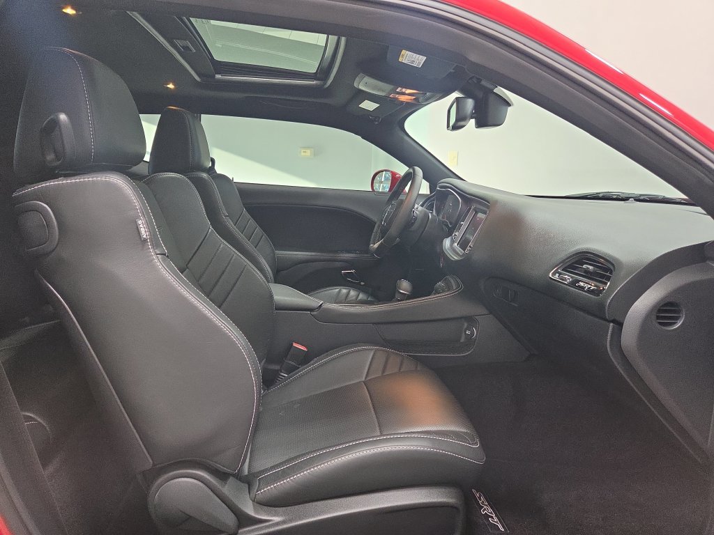 Used 2016 Dodge Challenger SRT Hellcat RWD image 18