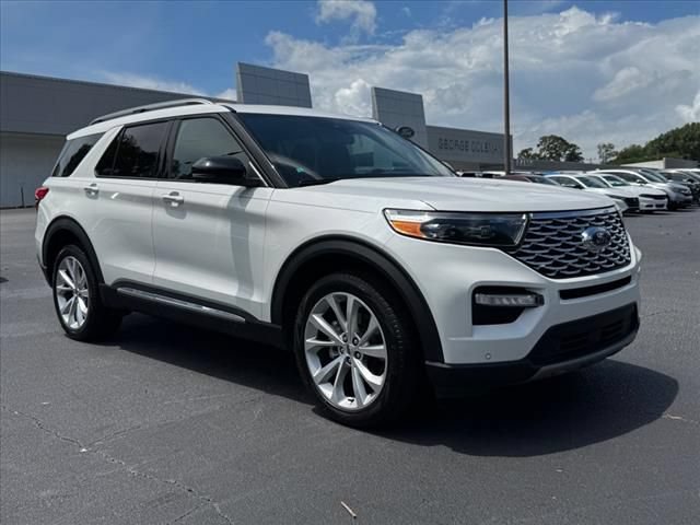 Used 2023 Ford Explorer Platinum w/ Technology Package AWD/4WD image 2