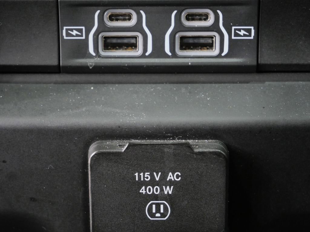 Used 2023 RAM 1500 Laramie AWD/4WD image 23