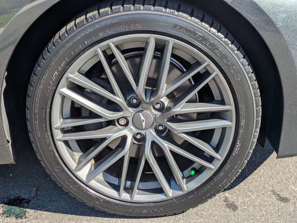 Used 2019 Genesis G70 2.0T Advanced w/ Elite Package image 11