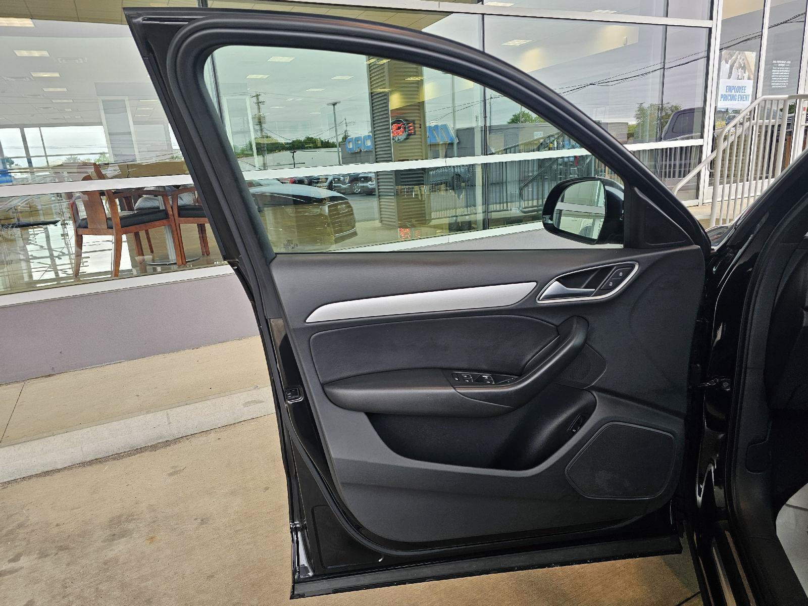 Used 2018 Audi Q3 2.0T Premium AWD/4WD image 18