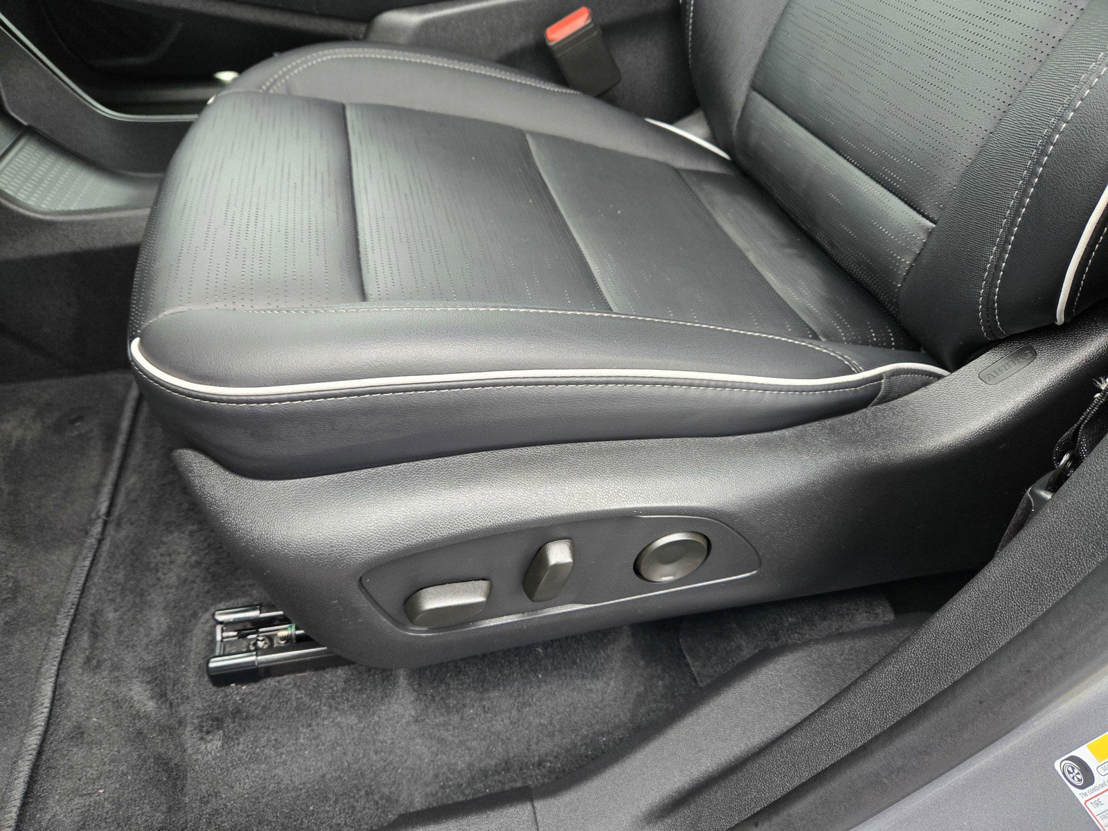 Certified 2025 Buick Enclave Sport Touring image 14