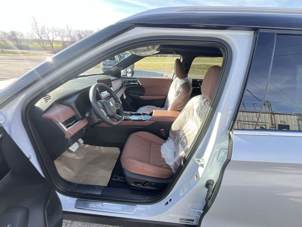 New 2026 Mitsubishi Outlander SEL image 11