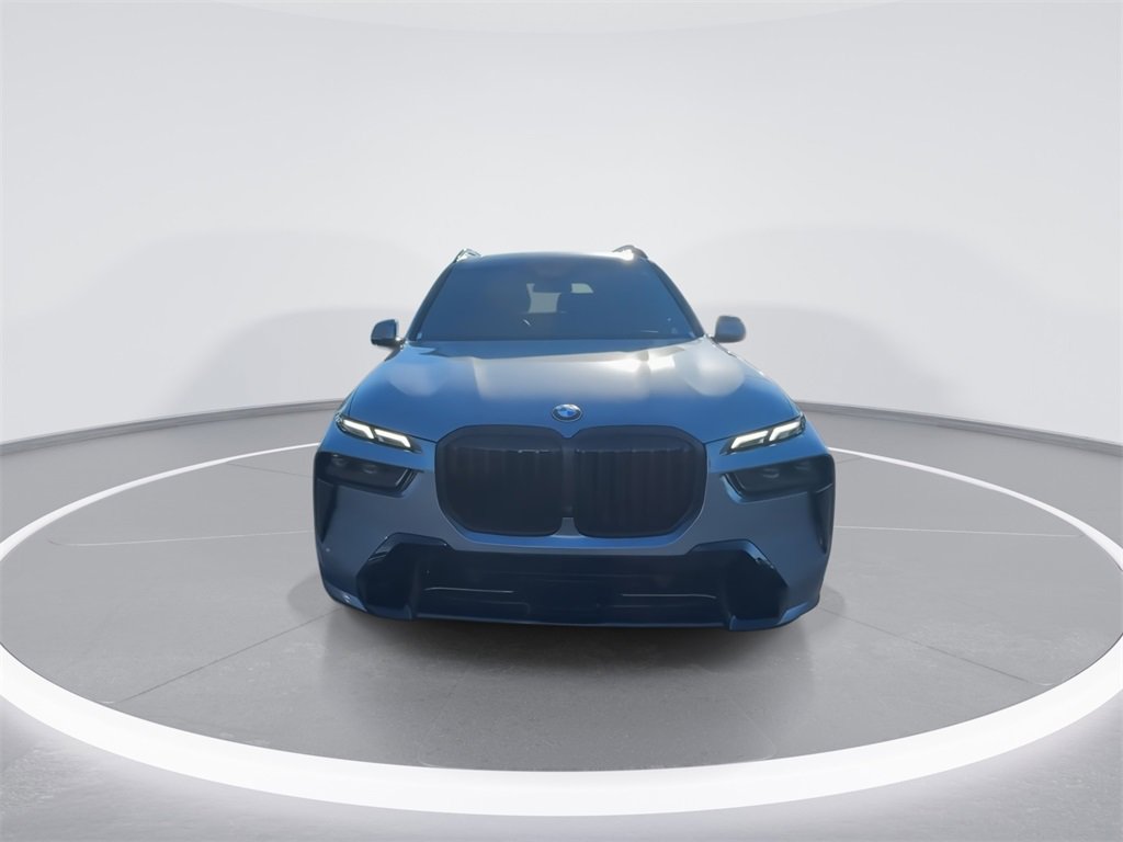 Used 2023 BMW X7 xDrive40i w/ M Sport Package image 3