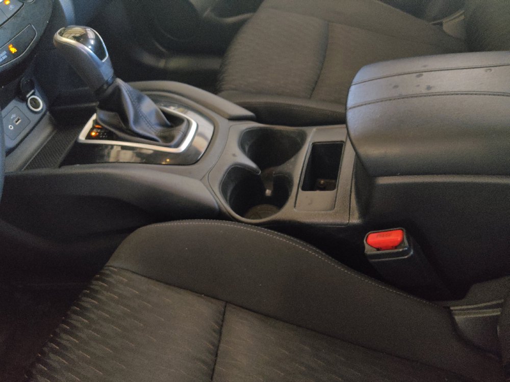 Used 2020 Nissan Rogue S AWD/4WD image 26