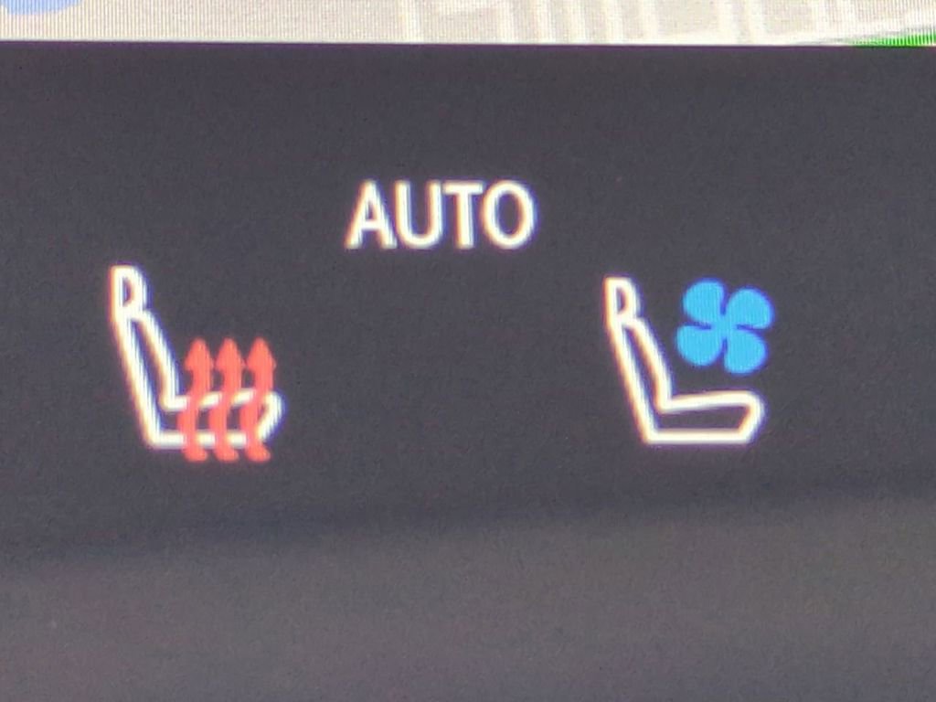 Used 2023 Lexus RX 350h image 24