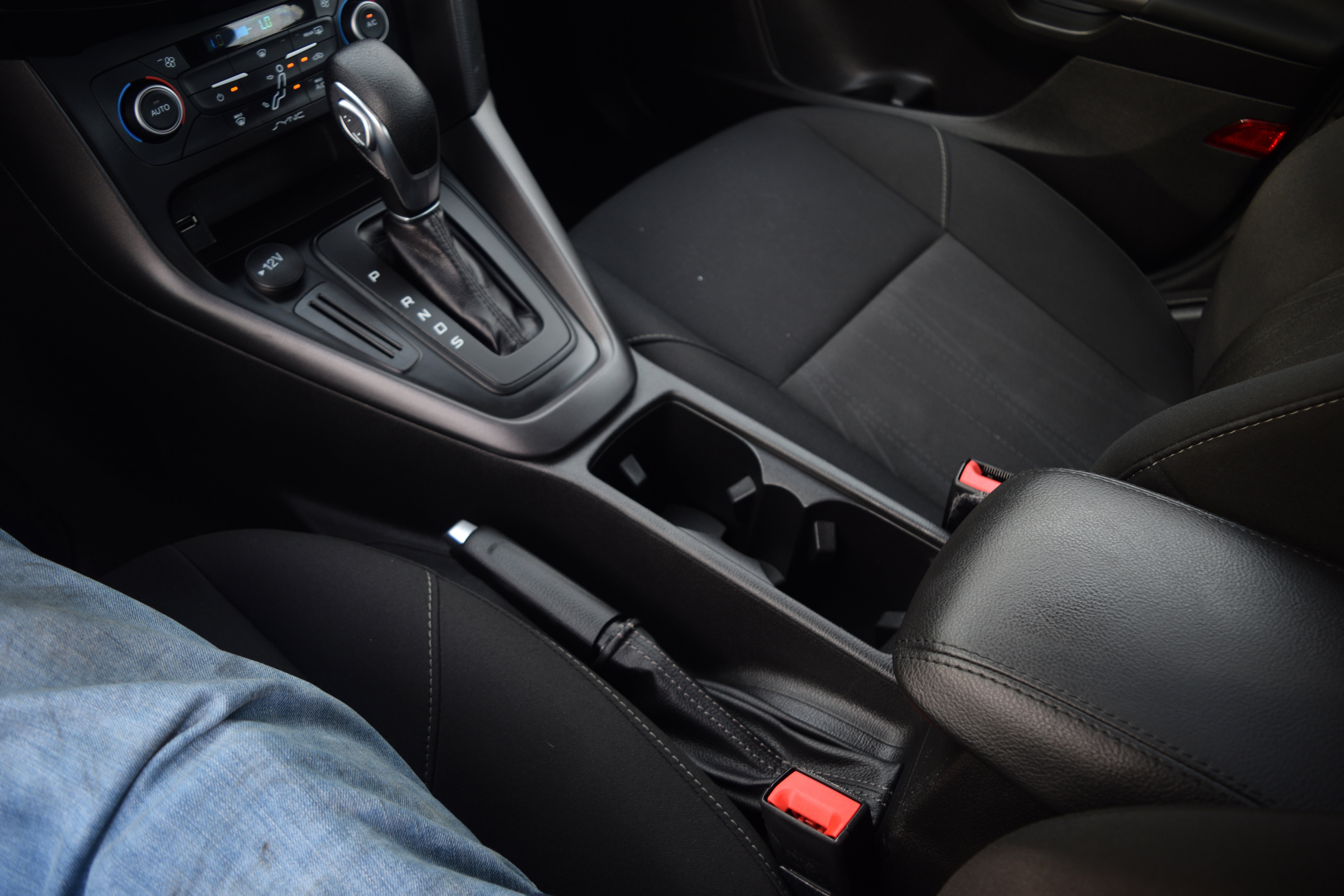 Used 2018 Ford Focus SEL FWD image 13