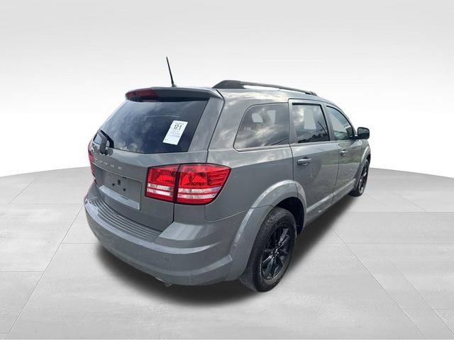 Used 2020 Dodge Journey SE w/ Blacktop Package FWD image 9