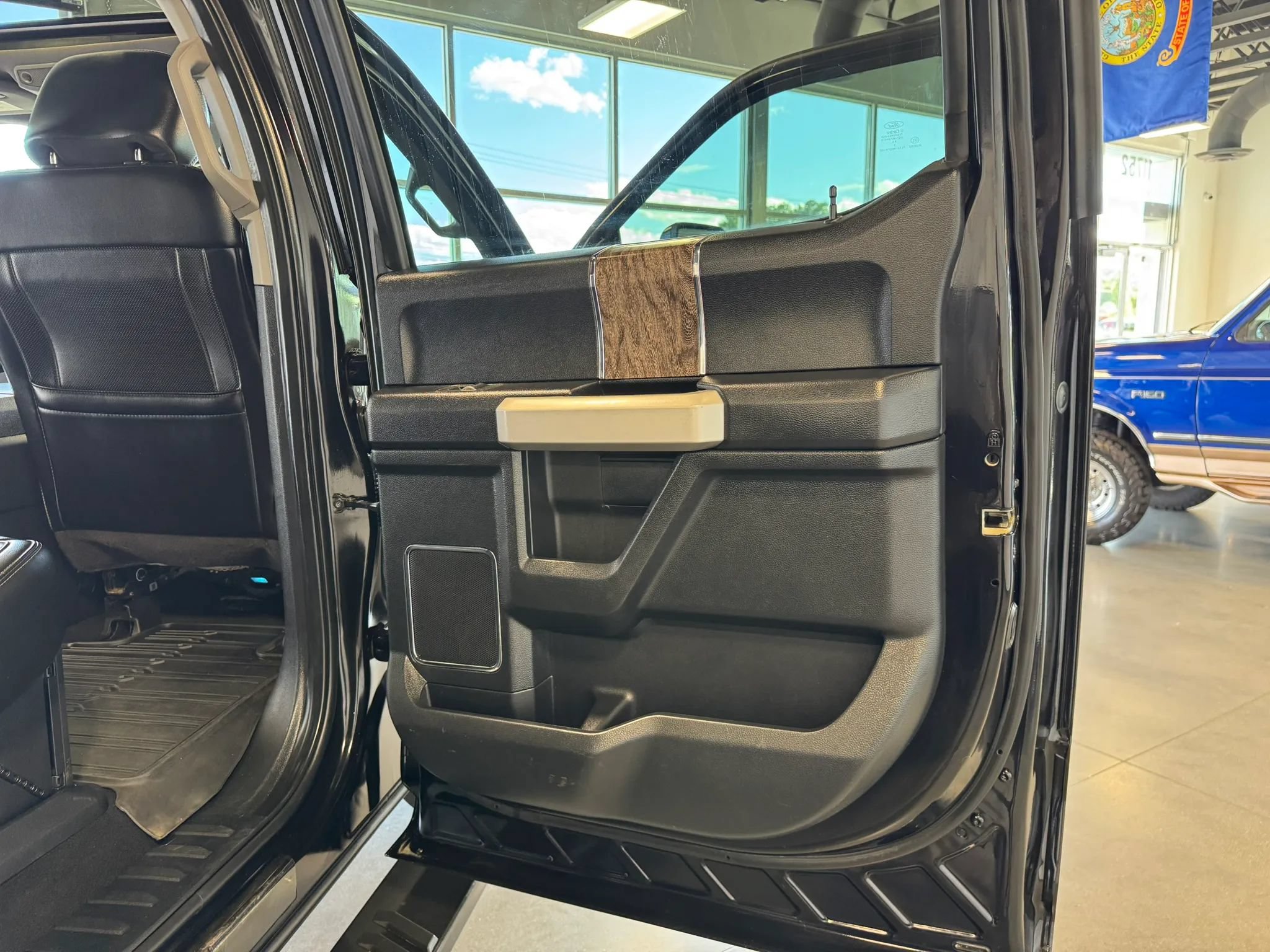 Used 2019 Ford F250 Lariat AWD/4WD image 30
