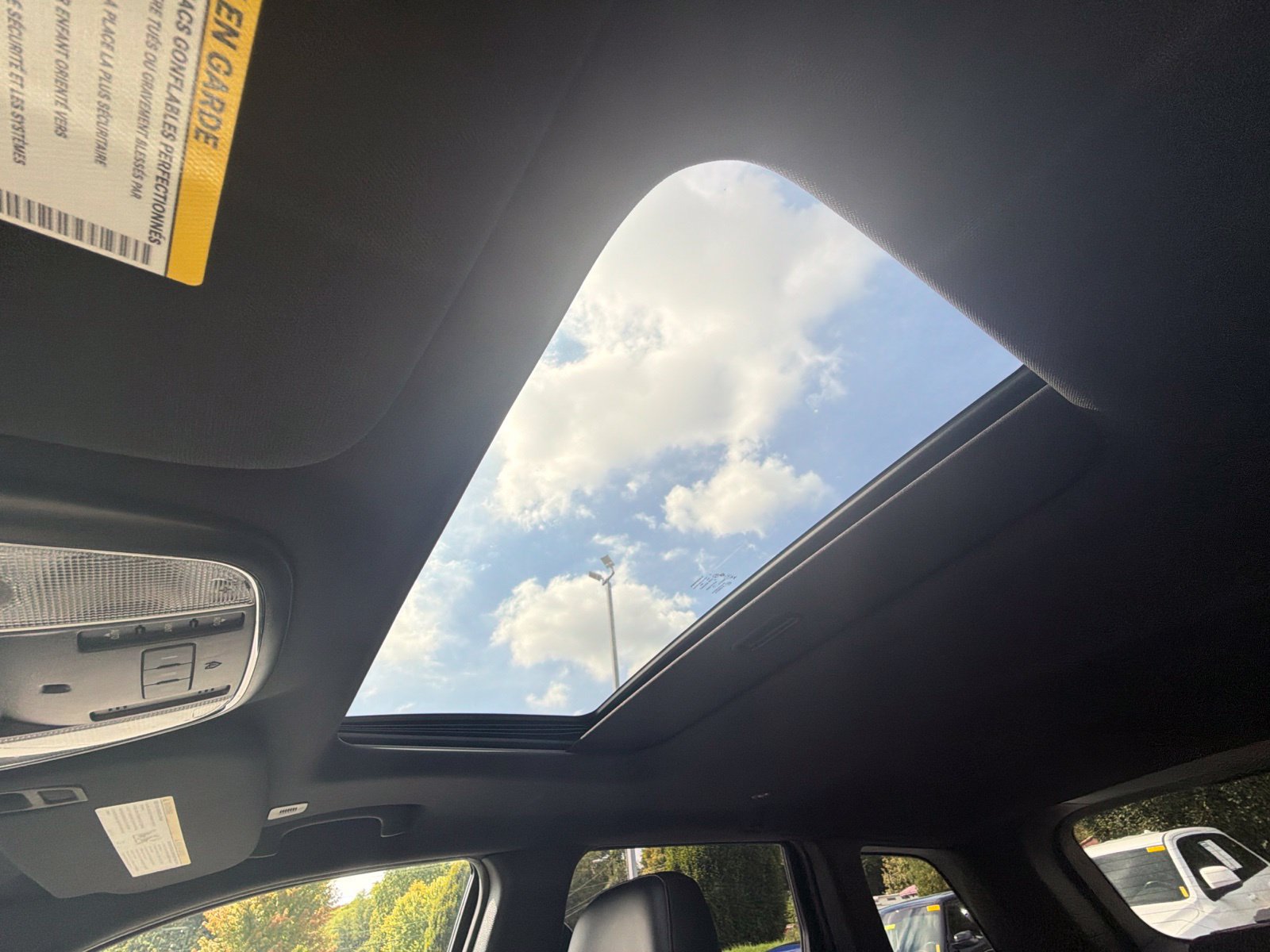 Used 2019 Jeep Grand Cherokee Limited AWD/4WD image 19