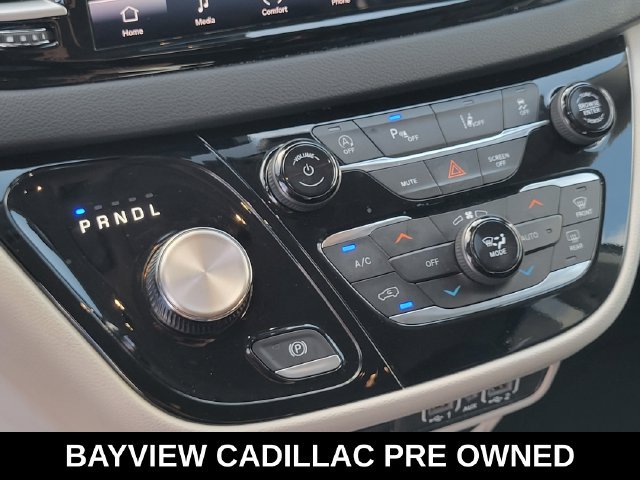 Used 2023 Chrysler Pacifica Touring-L FWD image 27