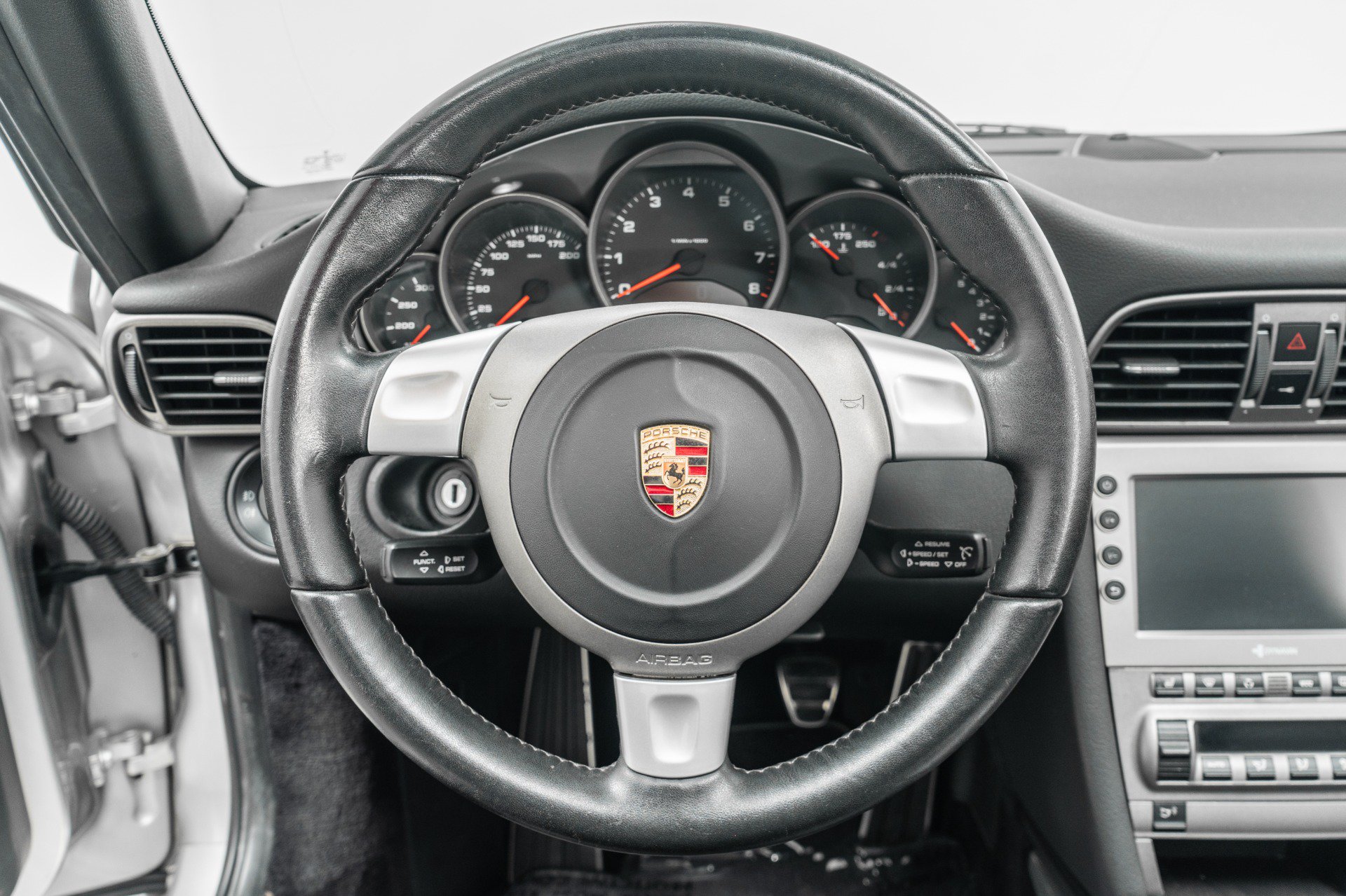 Used 2005 Porsche 911 Carrera RWD image 15