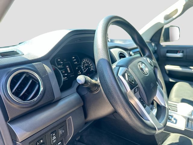 Used 2018 Toyota Tundra SR5 w/ SR5 Upgrade Package AWD/4WD image 9