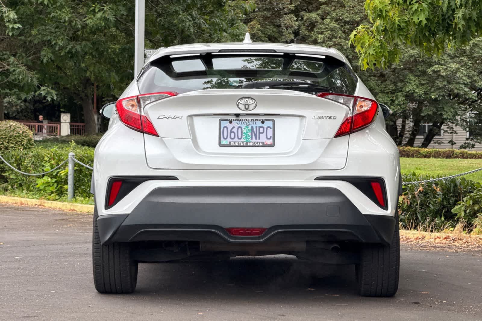 Used 2022 Toyota C-HR Limited FWD image 7