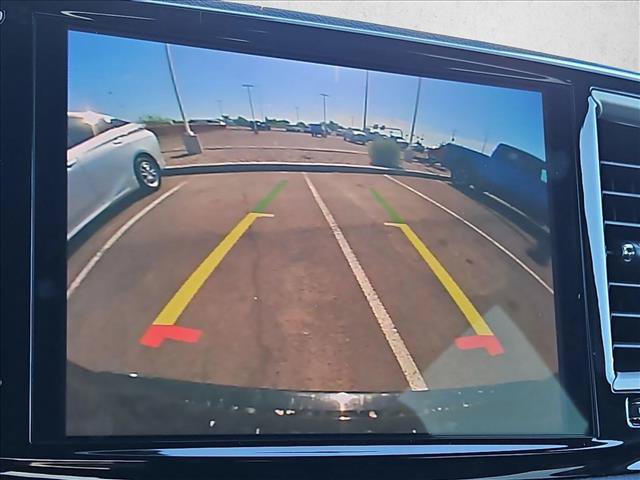 Used 2025 Chrysler Pacifica Select FWD image 12
