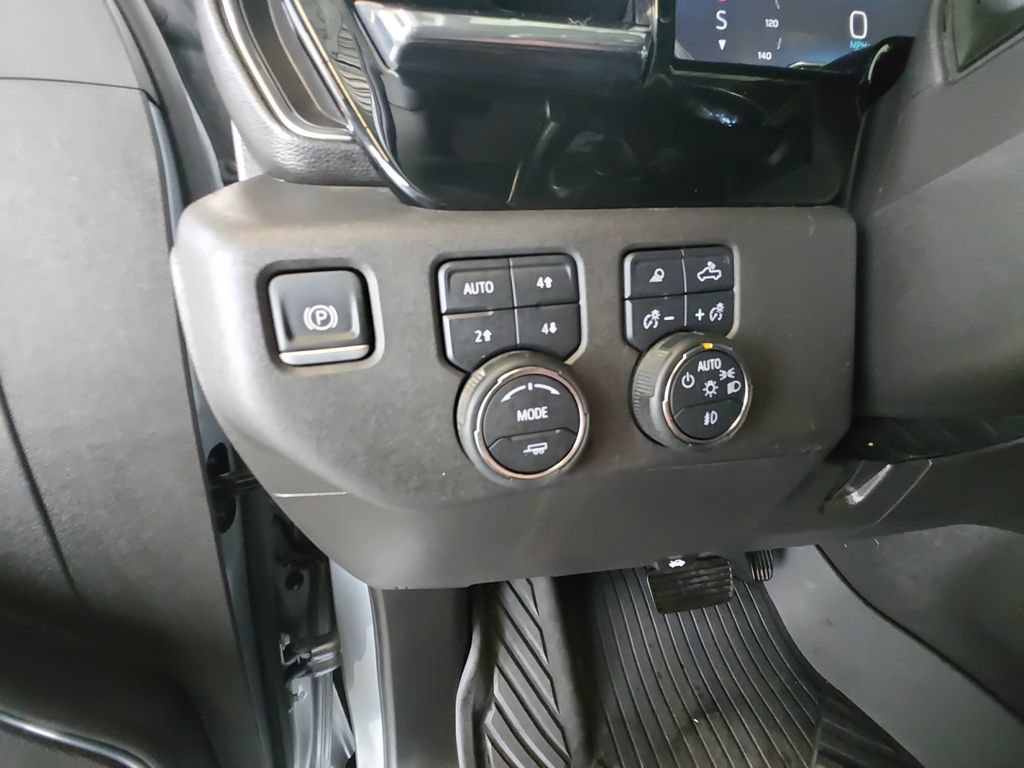 Used 2024 Chevrolet Silverado 1500 LT Trail Boss w/ LT Trail Boss Premium Package AWD/4WD image 26