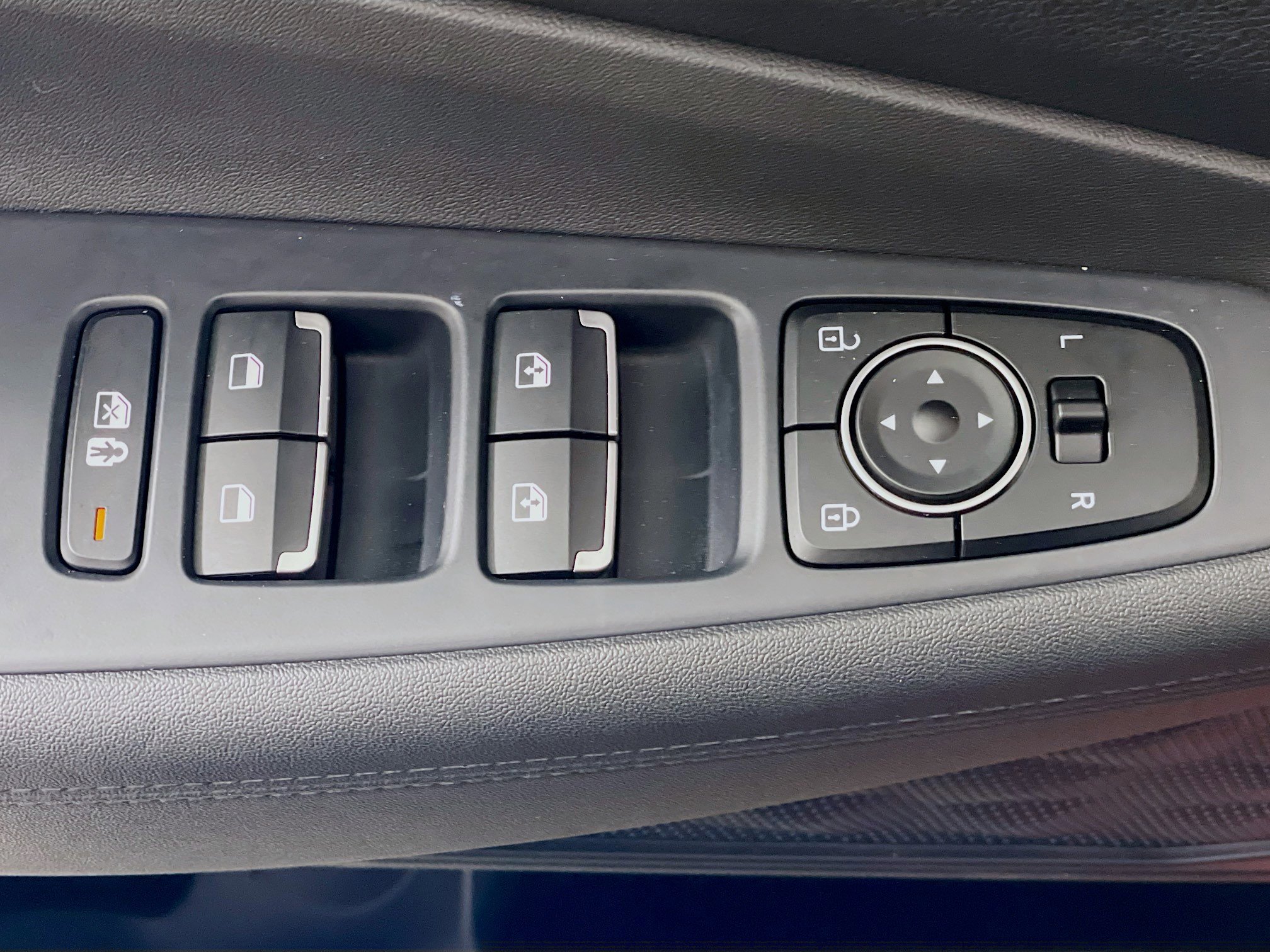 Used 2023 Hyundai Santa Fe SEL image 15