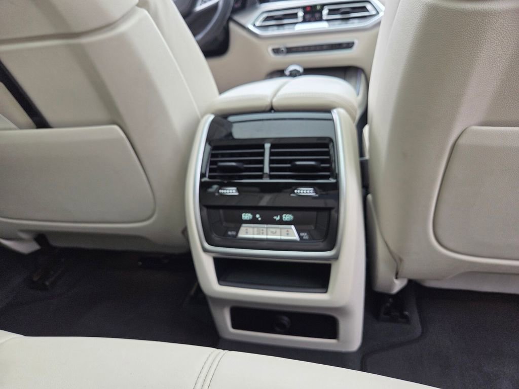 Used 2023 BMW X5 M50i w/ Dynamic Handling Package image 33
