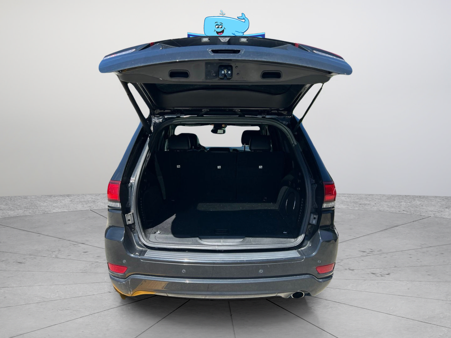Used 2018 Jeep Grand Cherokee Altitude RWD image 36