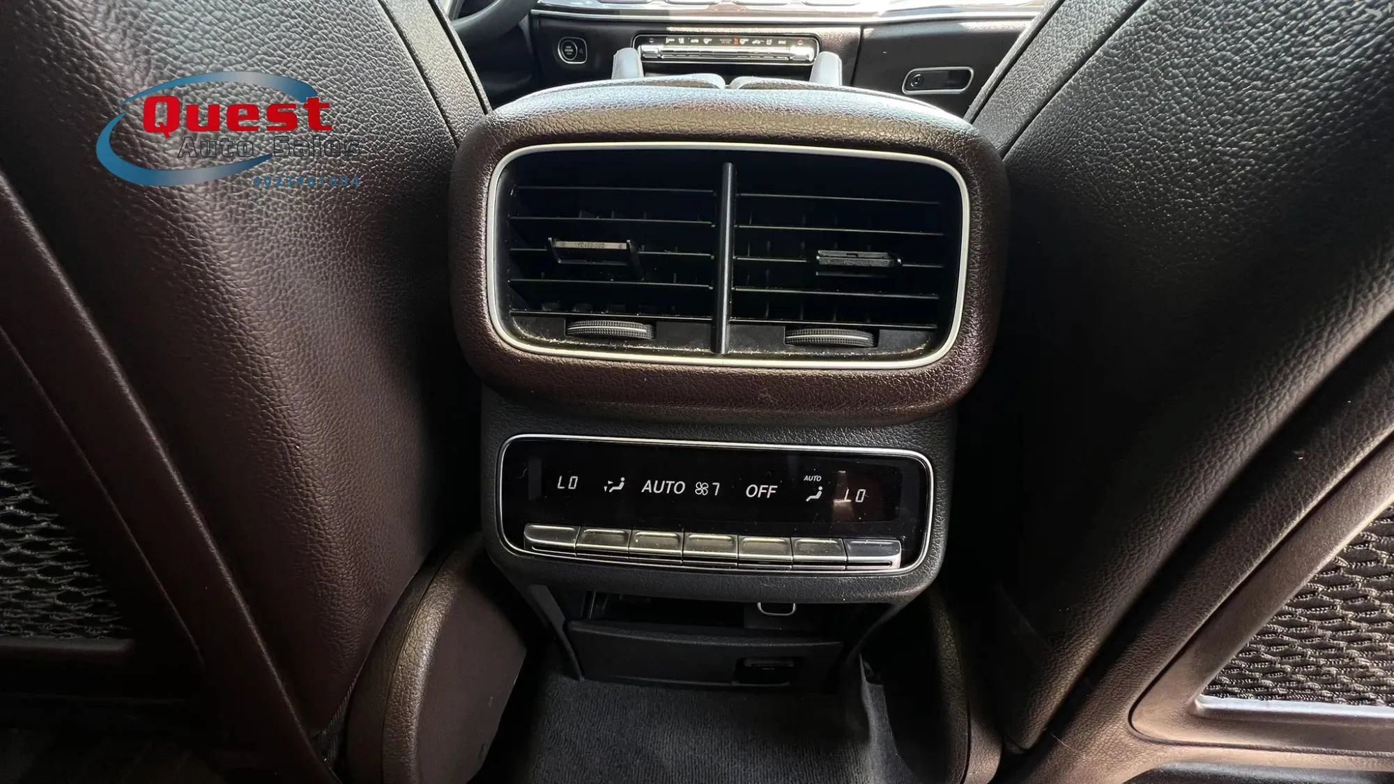 Used 2020 Mercedes-Benz GLS 450 4MATIC image 25