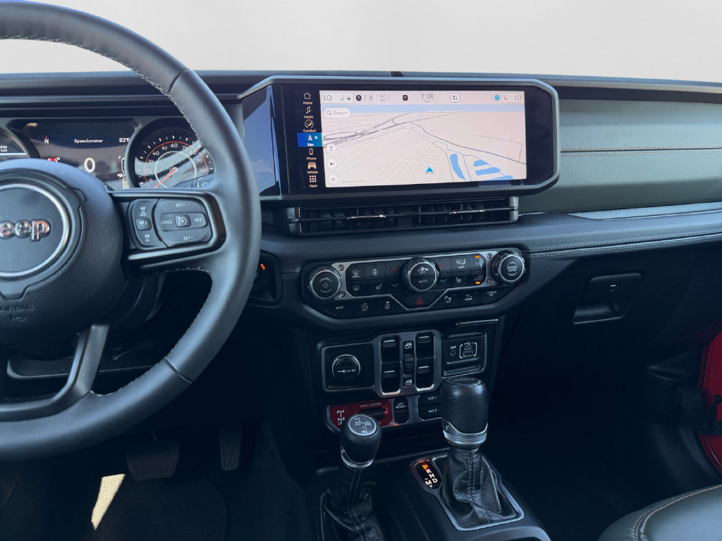 Used 2025 Jeep Gladiator Mojave AWD/4WD image 13