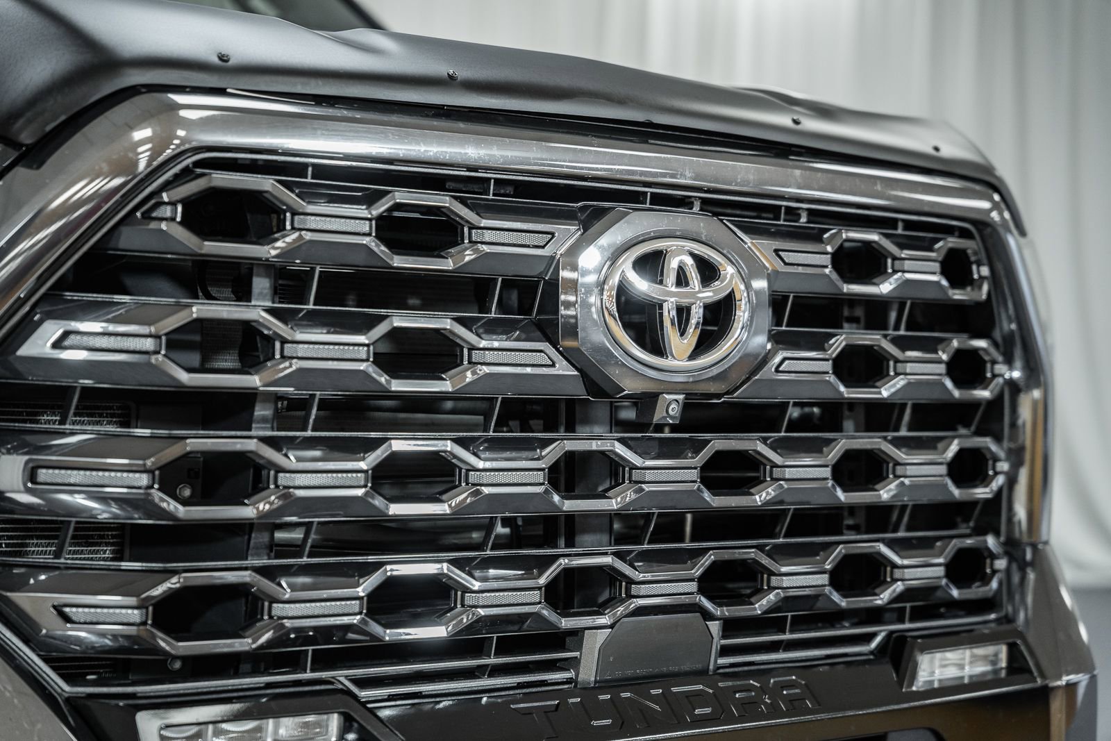 Used 2023 Toyota Tundra Platinum image 6
