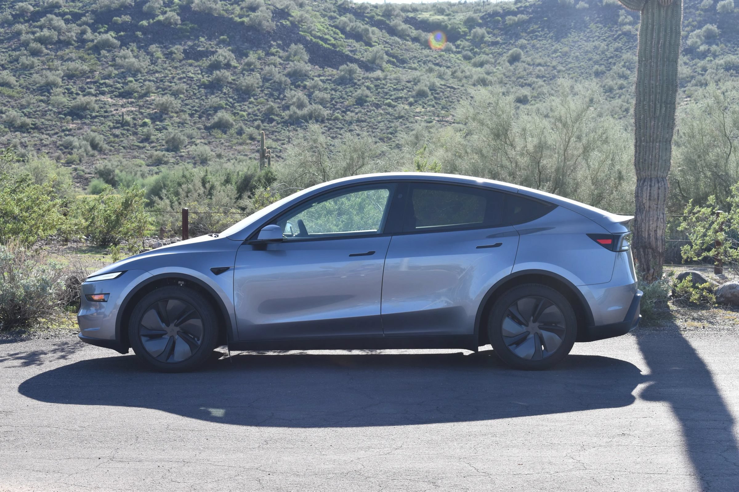 Used 2026 Tesla Model Y Long Range RWD image 4